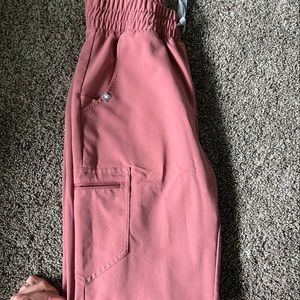 Small tall high waisted Zamora scrub joggers- mauve